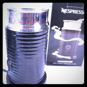 Nespresso Aeroccino 3 milk frother for sale!